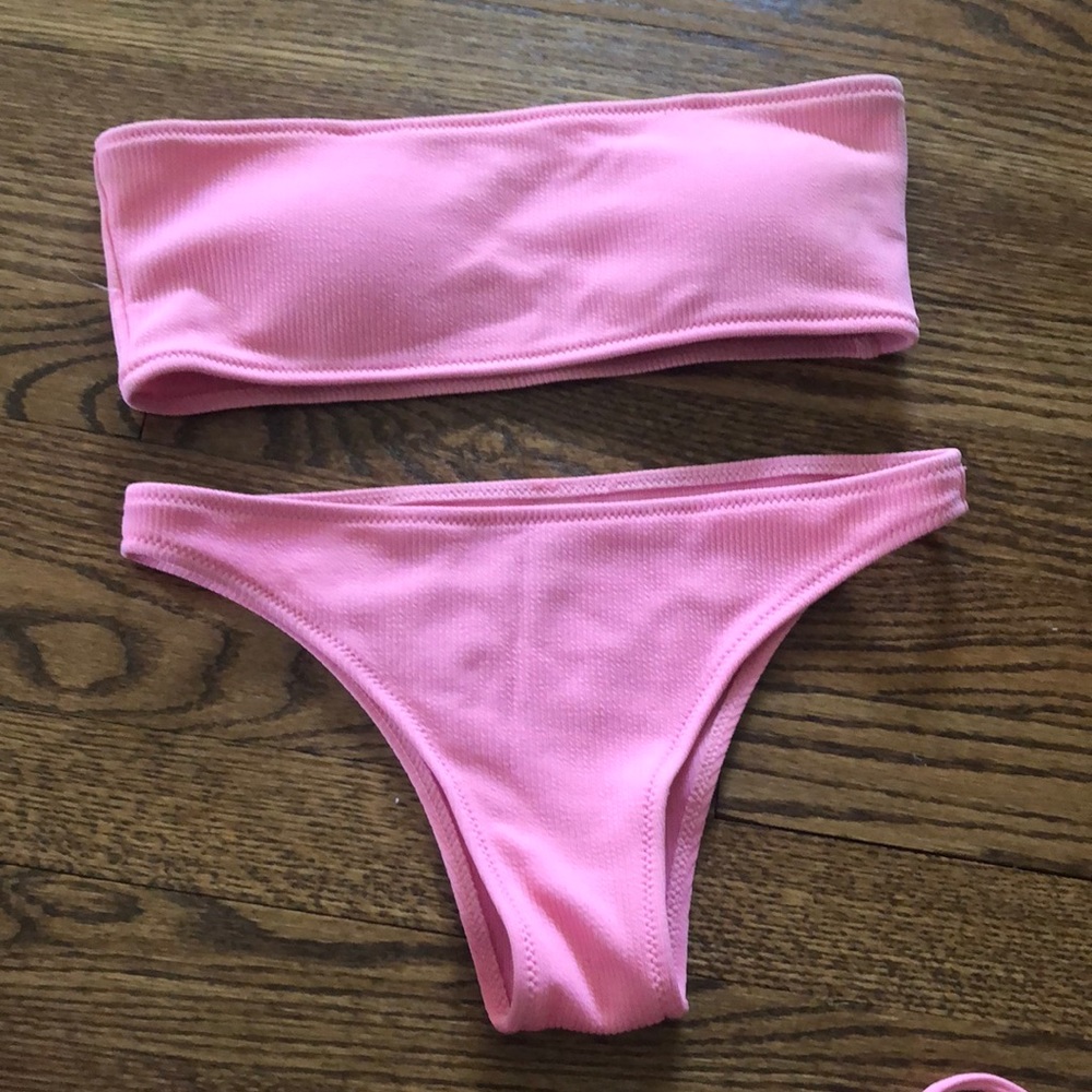 Hot pink ribbed bandeau bikini w/ removable straps